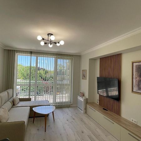 Apartcomplex Splendid Saints Constantine and Helena Exterior photo