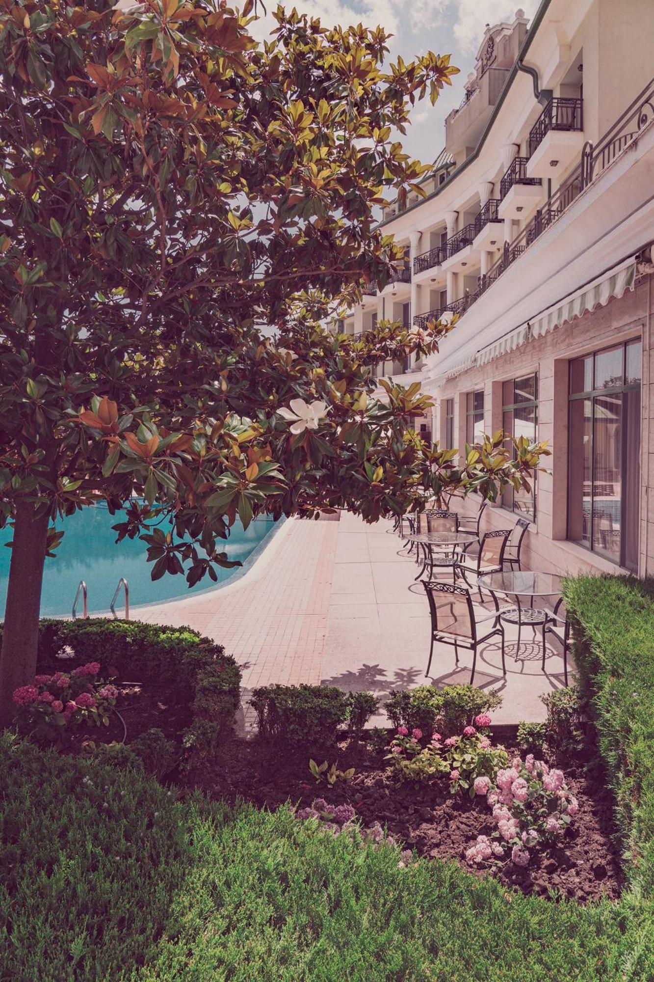 Apartcomplex Splendid Saints Constantine and Helena Exterior photo