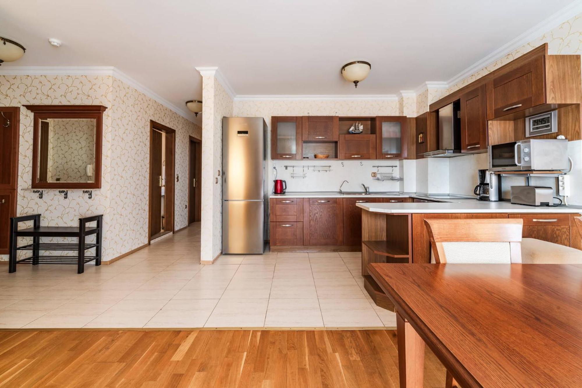 Apartcomplex Splendid Saints Constantine and Helena Exterior photo