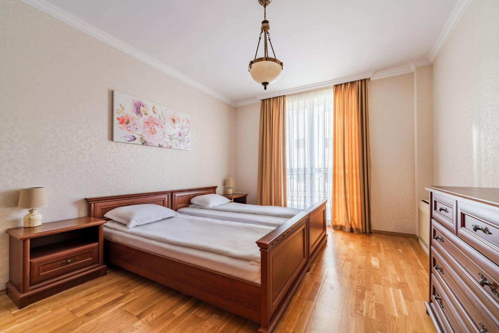 Apartcomplex Splendid Saints Constantine and Helena Exterior photo