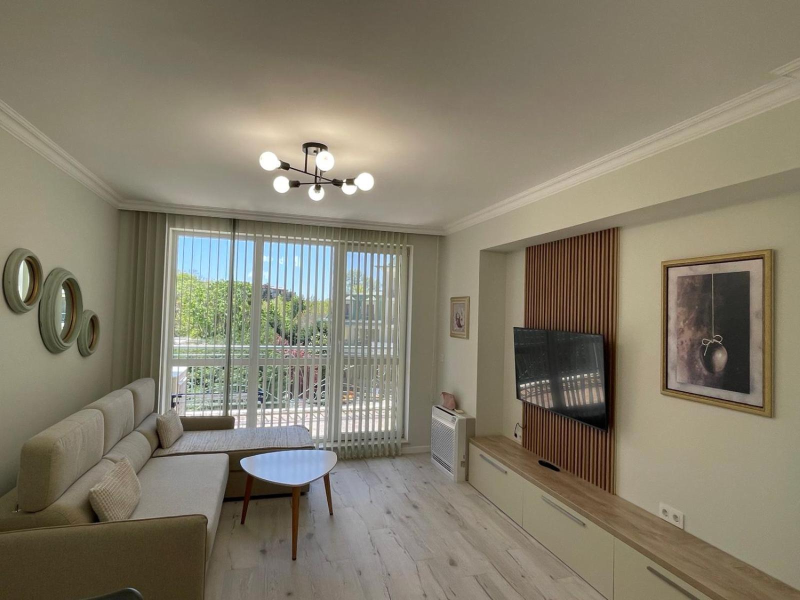 Apartcomplex Splendid Saints Constantine and Helena Exterior photo
