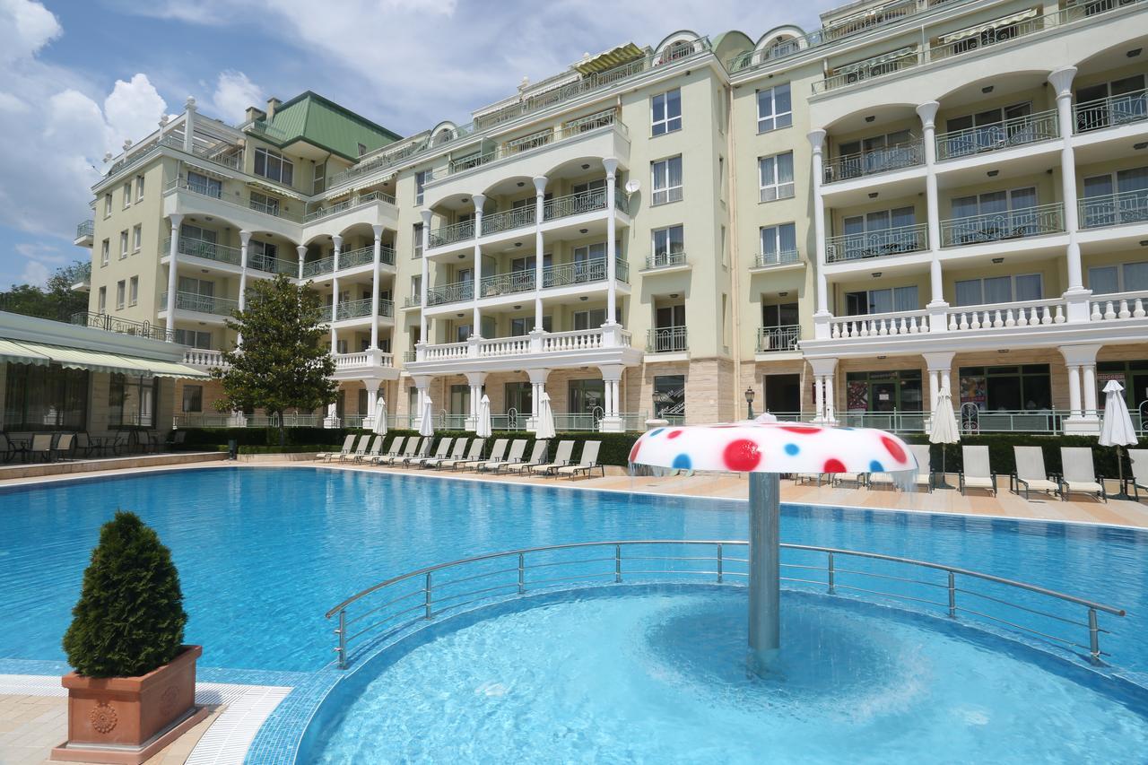 Apartcomplex Splendid Saints Constantine and Helena Exterior photo