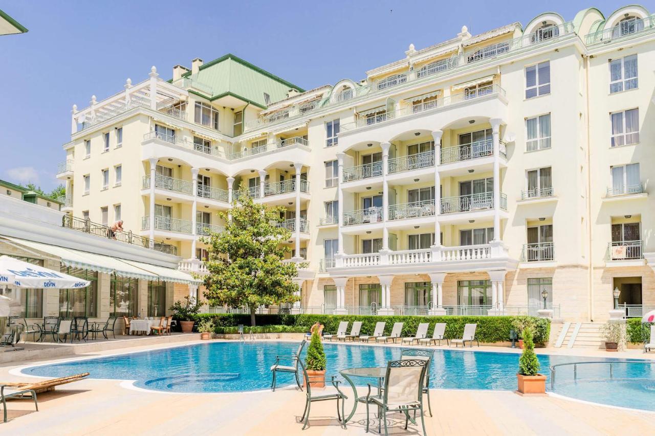 Apartcomplex Splendid Saints Constantine and Helena Exterior photo