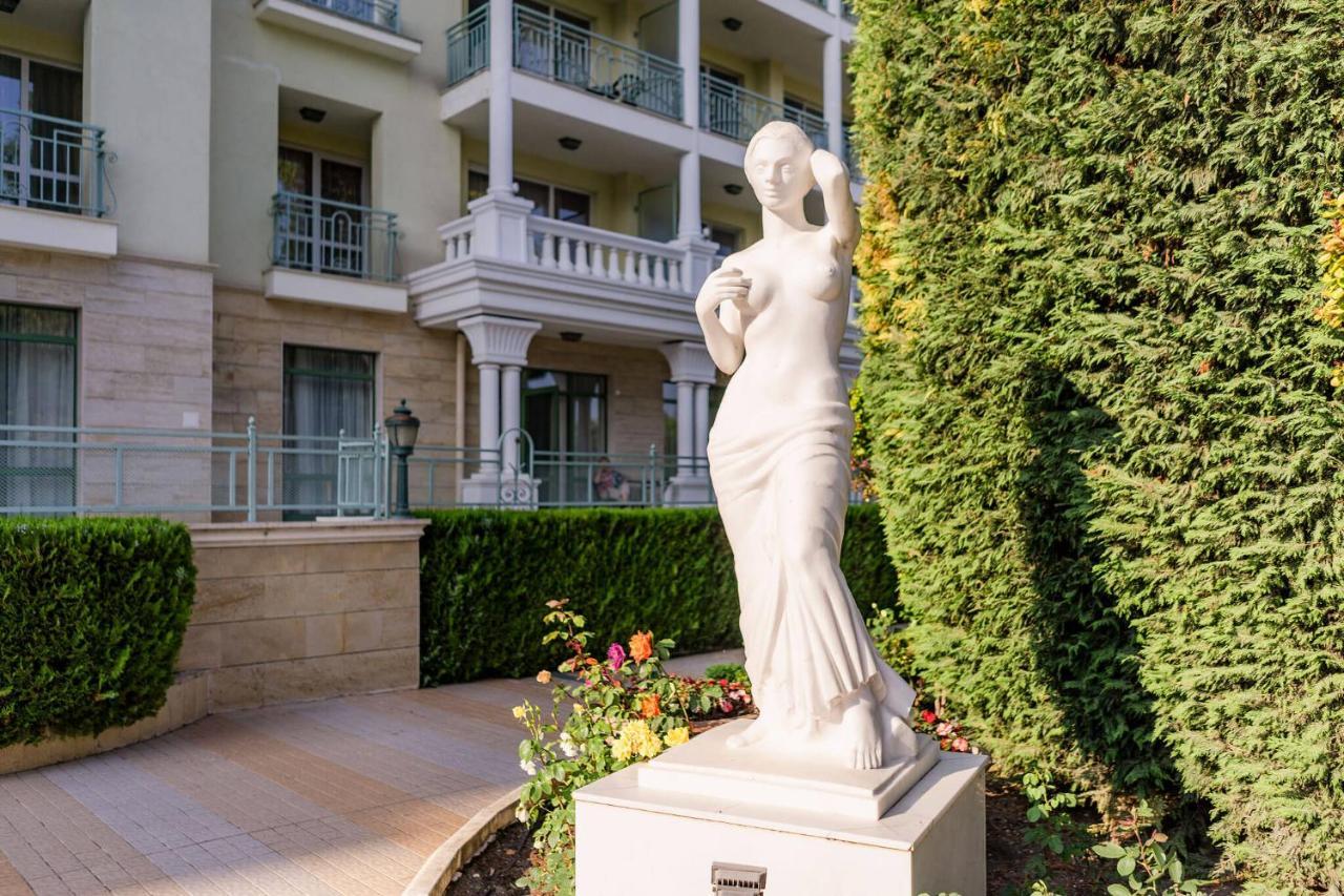 Apartcomplex Splendid Saints Constantine and Helena Exterior photo